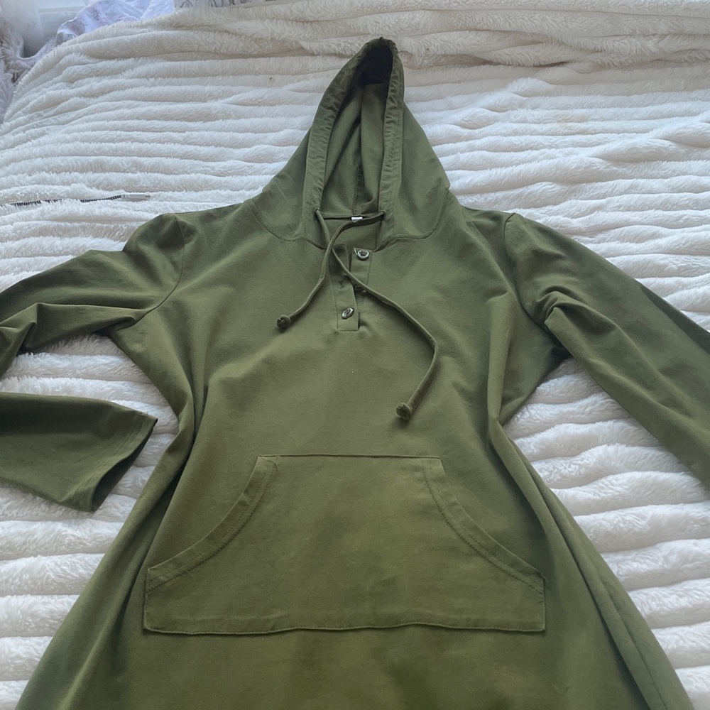 Olive Green Hooded Dress 95 Rayon & 5 Spandex Length 50, Pit to Pit 20, Arm 18 - Picture 8 of 8